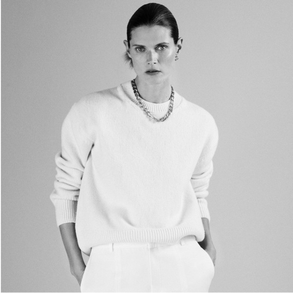 L. Zara 100% Wool Sweater - Picture 3 of 14